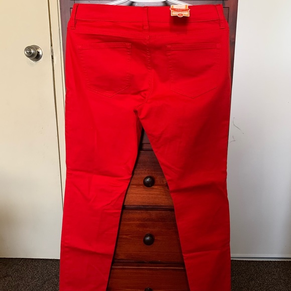 Jeans - Picture 1 of 4